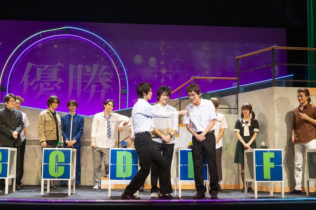 『ナナマル サンバツ THE QUIZ STAGE O（オー）』舞台写真