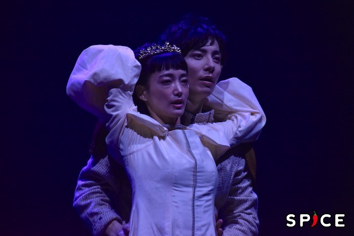 『首切り王子と愚かな女』舞台写真