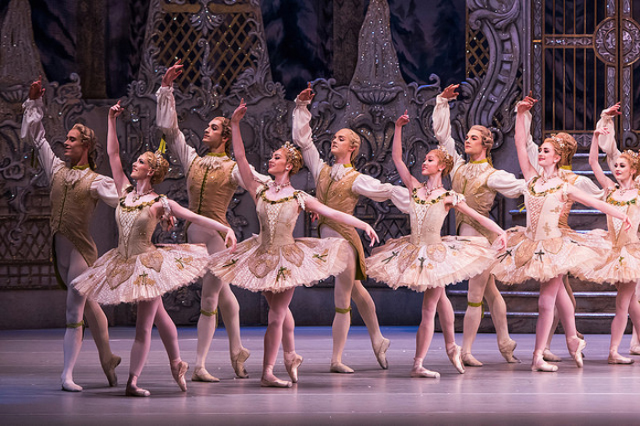 The Corps de ballet in The Royal Ballet's Nutcracker © ROH. TRISTRAM KENTON