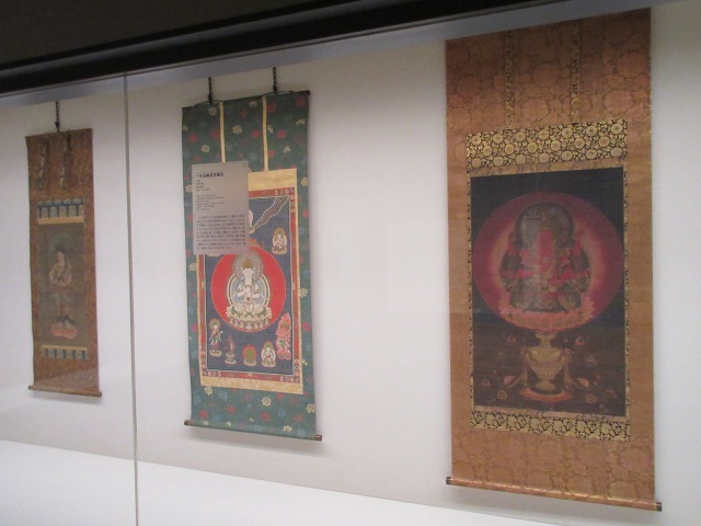 不動明王図をはじめ、曼荼羅の数々が展示されている。
