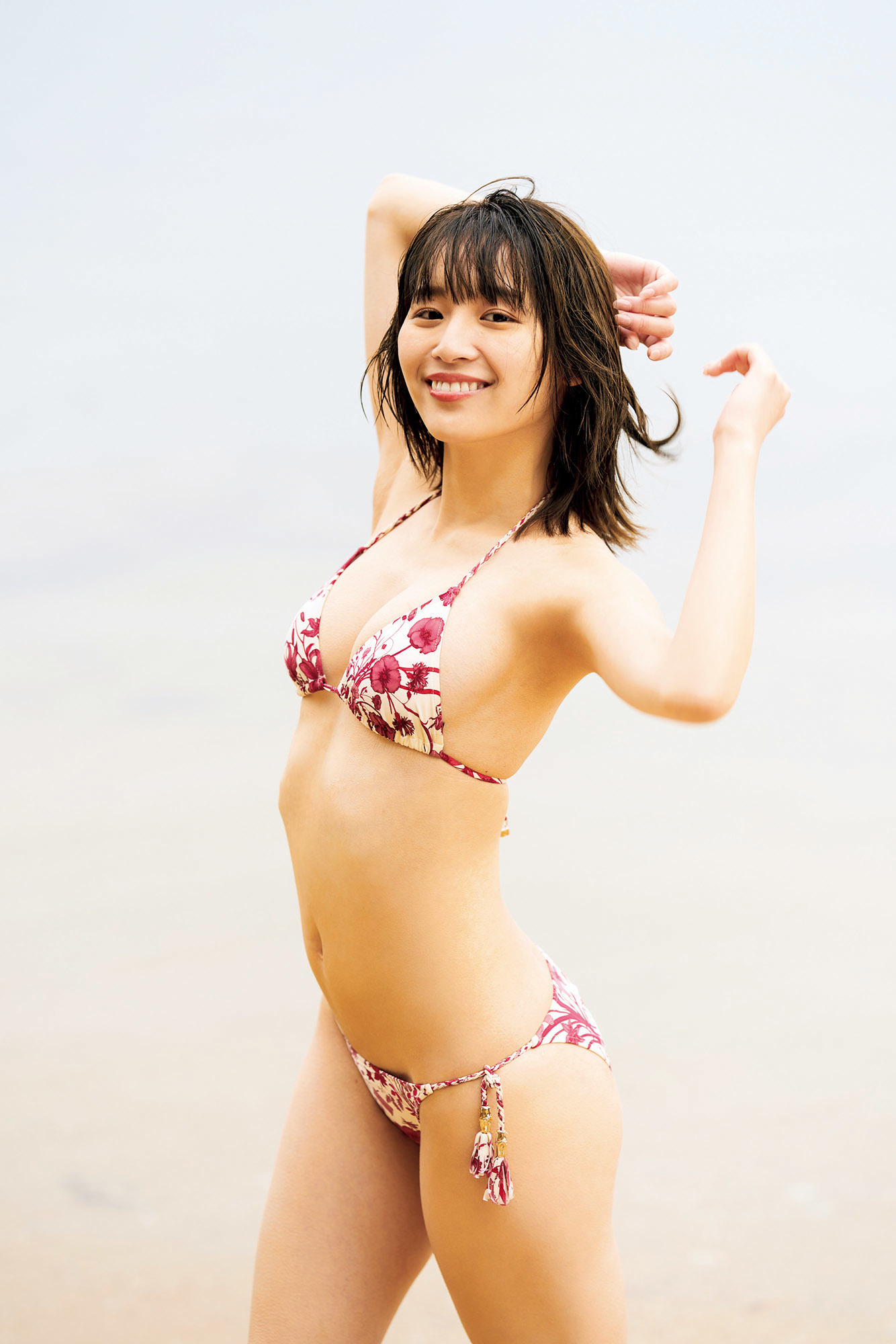 浅川梨奈写真集『GR∞WTH（グロース）』 より 撮影＝細野晋司