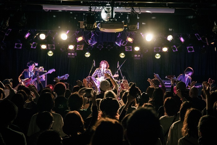 河内REDS 単独コンサート『ひとりでヤロウゼ!!vol.4』より Photo by ハマムラハルナ
