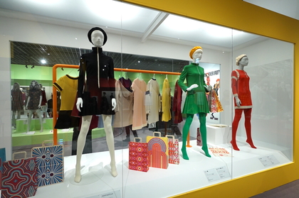 ミニスカートの女王がやって来た！　伝説の英国デザイナー、日本初の回顧展『マリー・クワント展』レポート