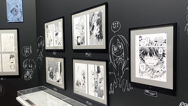 『僕のヒーローアカデミア』の線画やネームが展示されている (C)堀越耕平／集英社