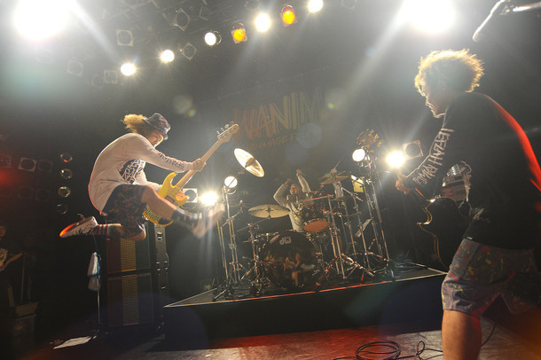 WANIMA「Are You Coming? Tour」東京・TSUTAYA O-WEST公演の様子。（Photo by Yuji Honda）