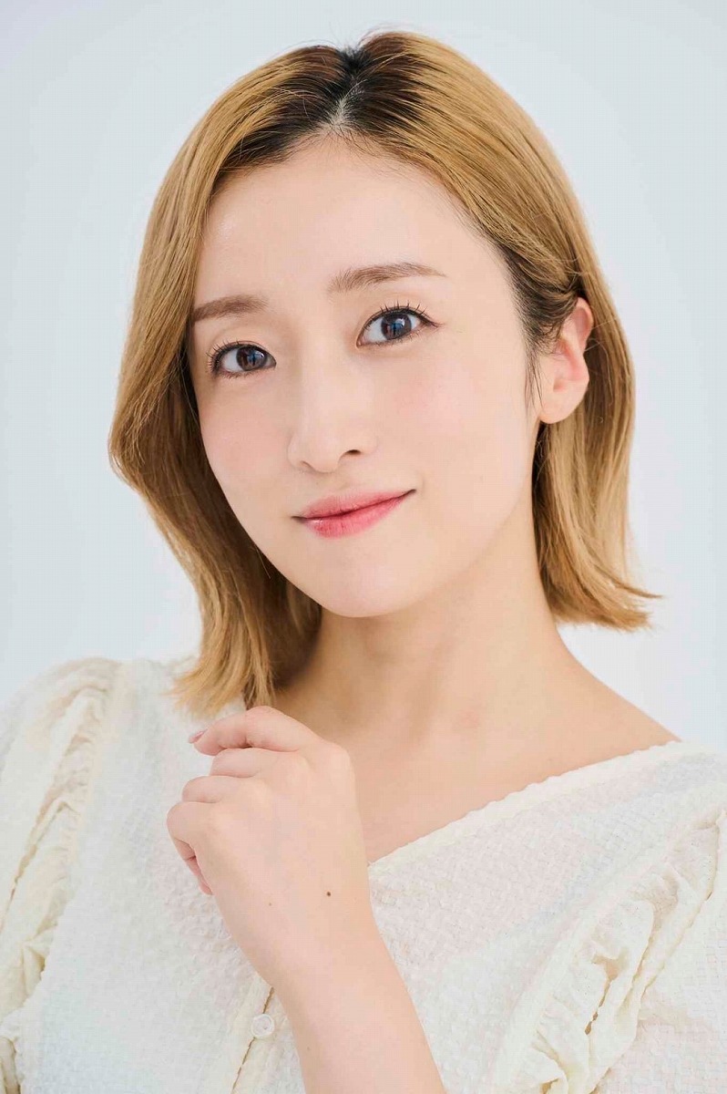 桃喰綺羅莉 役 梅田彩佳