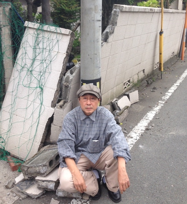 天野天街　熊本市内にて（撮影：小林夢二）