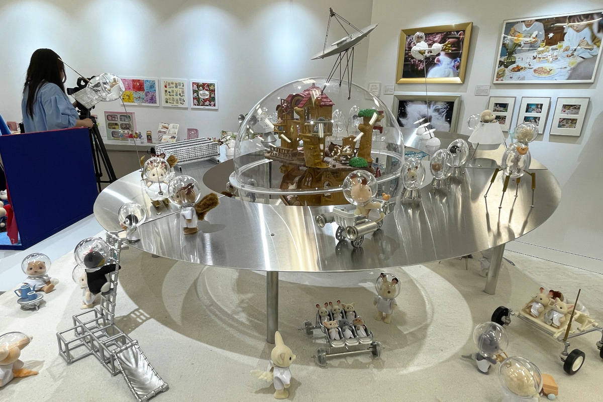 展示風景　「コレボレーション」エリア　東京藝術大学工芸課彫金科研究室