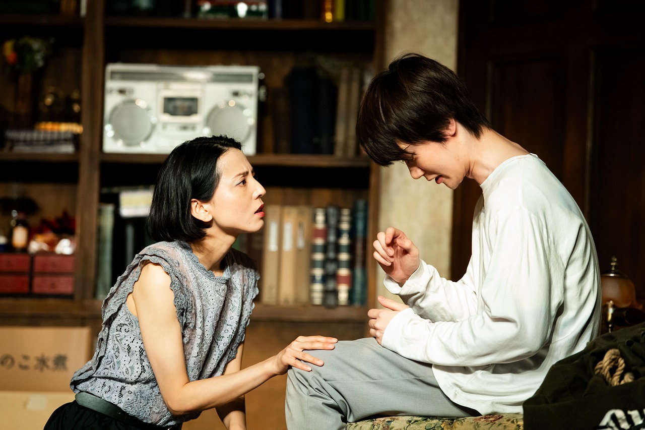 タカハ劇団 第19回公演 『おわたり』舞台写真 　　　写真：塚田史香
