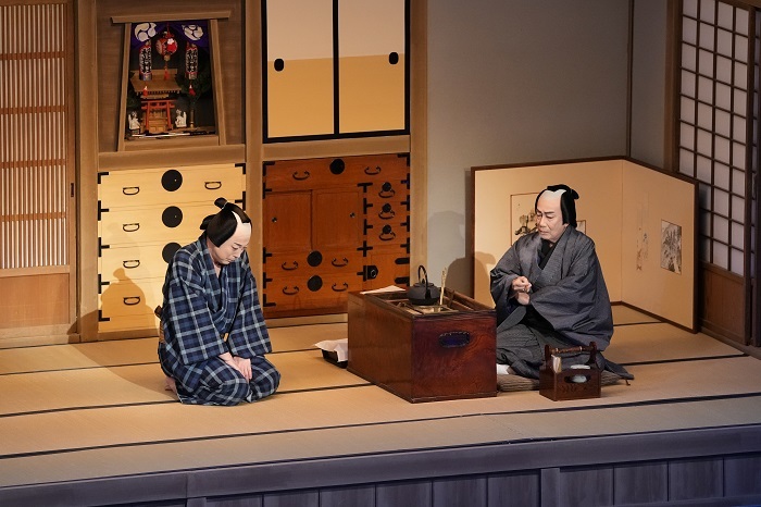 昼の部『上州土産百両首』（左より）牙次郎=尾上菊之助、隼の勘次=中村歌六 ／(C)松竹