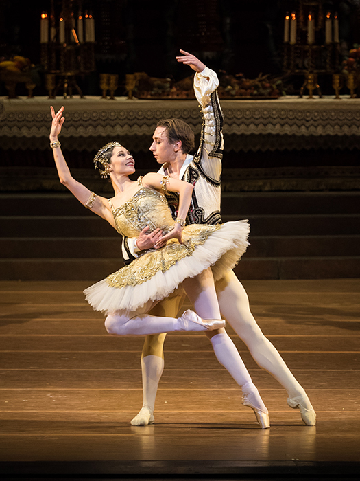 マリア・ヤコヴレワ＆デニス・チェリェヴィチコ （C）Wiener Staatsballett/Ashley Taylor