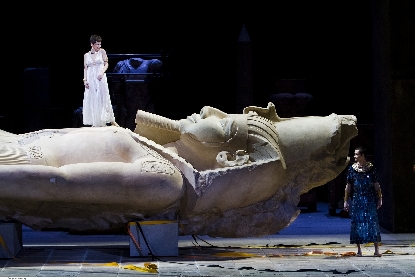 新国立劇場、壮麗・洒脱なバロック・オペラの華『ジュリオ・チェーザレ』を上演