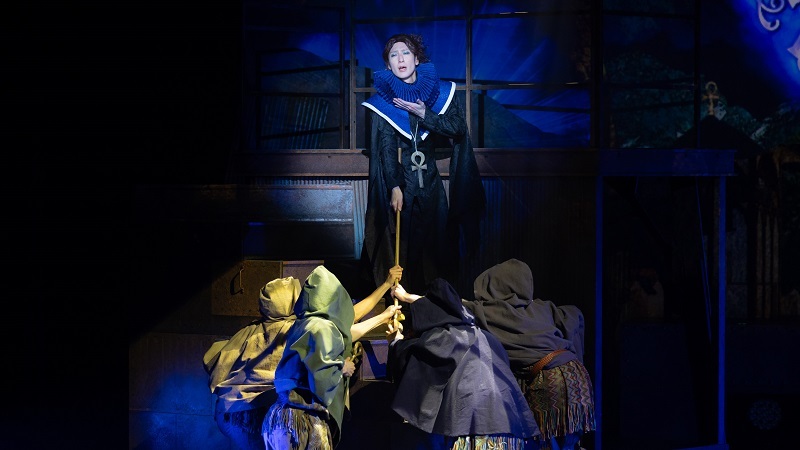 (C)飯野高拓・角田大樹