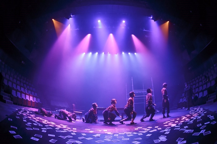 大熊隆太郎作・演出作品の、劇団壱劇屋『新しい生活の提案』（2017年再演）。