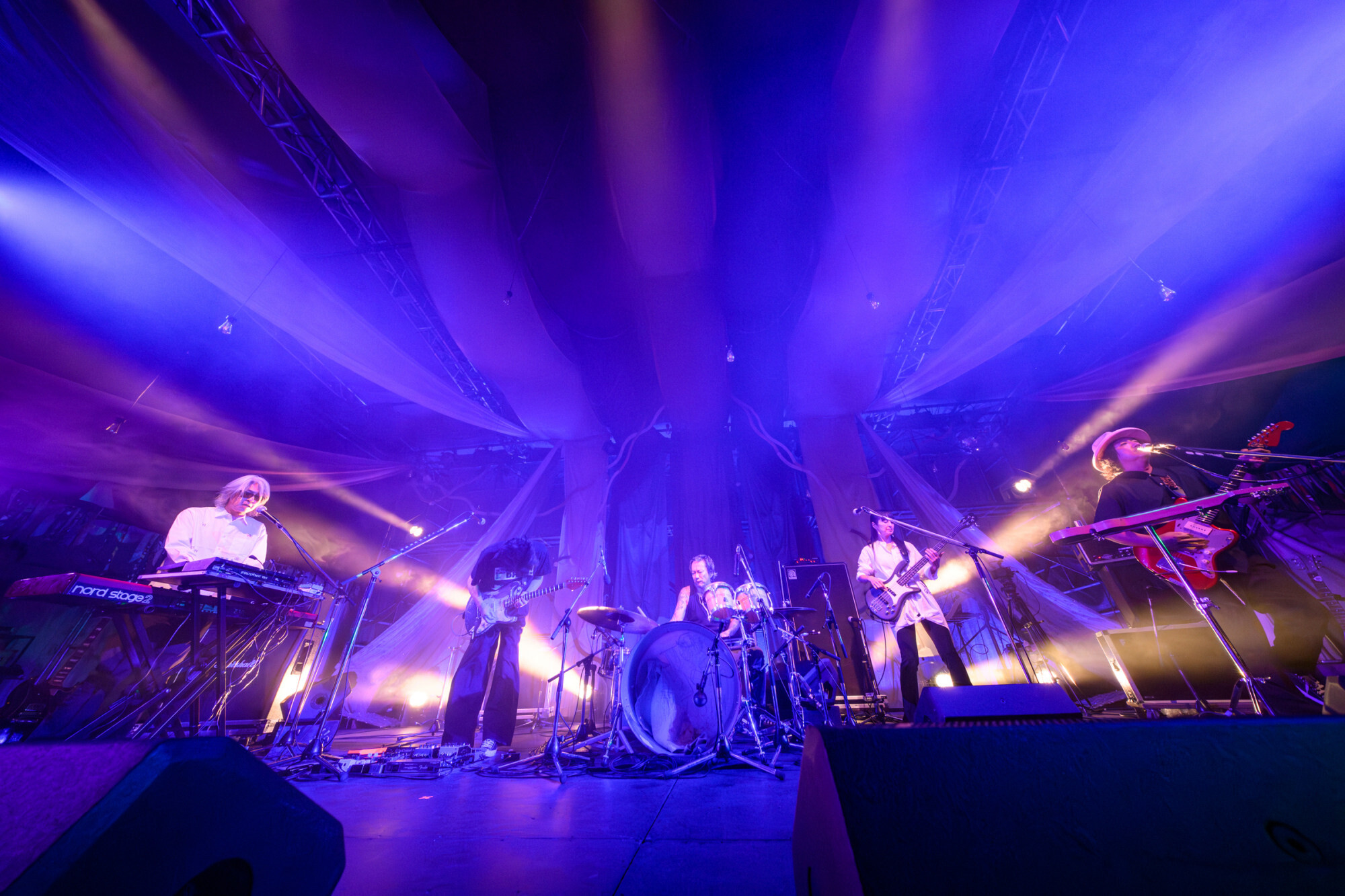 LOSALIOS ©️RISING SUN ROCK FESTIVAL（撮影＝山下聡一朗）