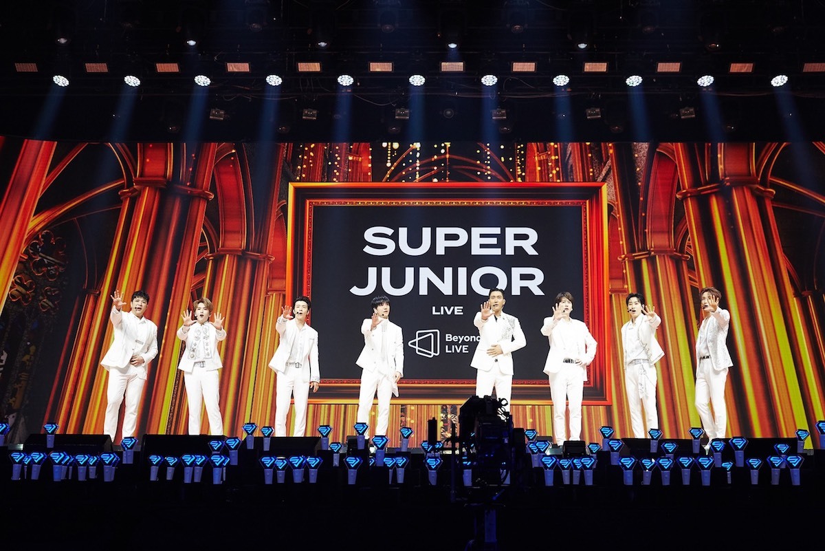 SUPER JUNIOR