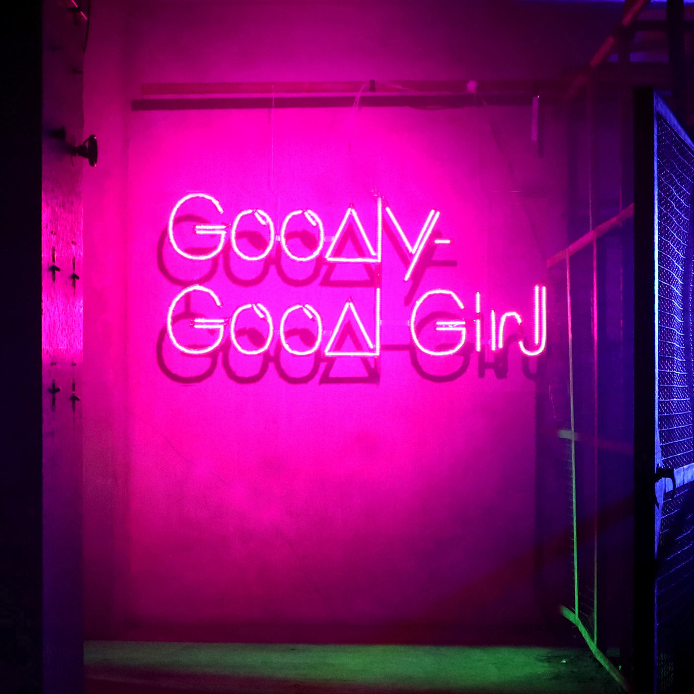 ソロSHINJIRO ATAE (from AAA)　新曲「Goody-Good Girl」