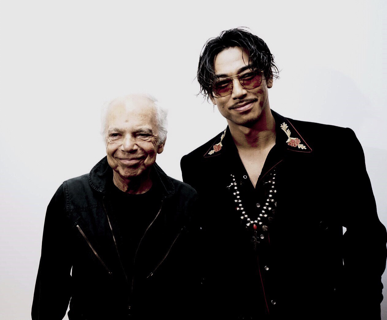 左から、ラルフ・ローレン氏、AKIRA