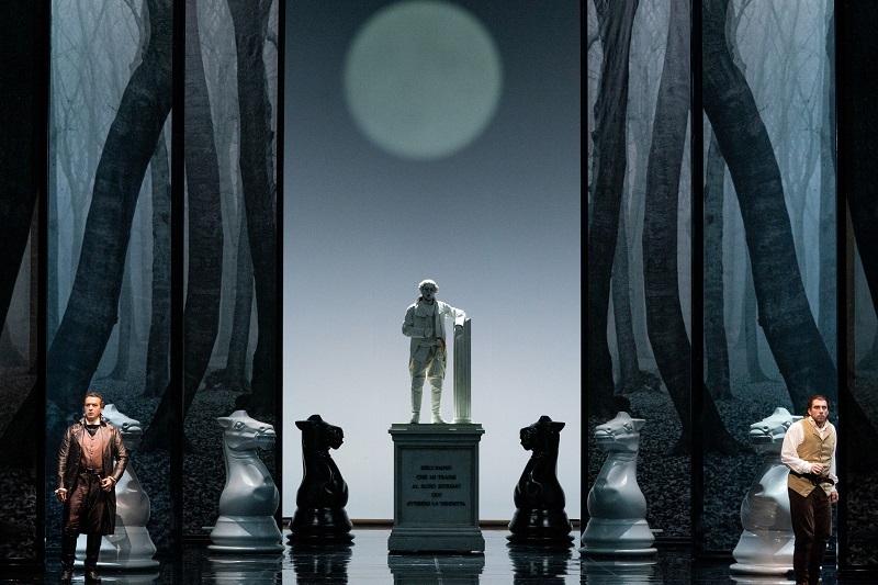 新国立劇場「ドン・ジョヴァンニ」より　撮影：堀田力丸