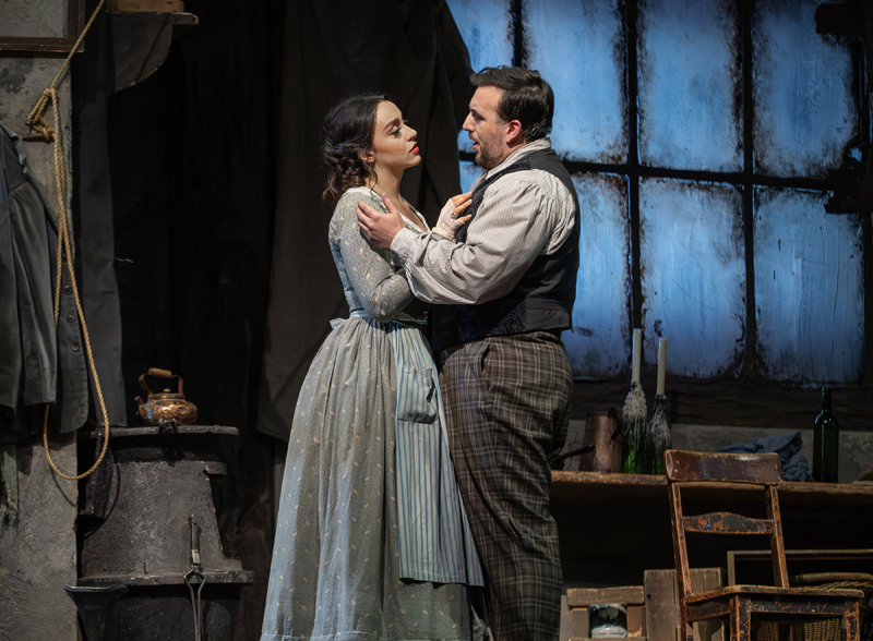 MET《ラ・ボエーム》 ⒞Karen Almond／Metropolitan Opera