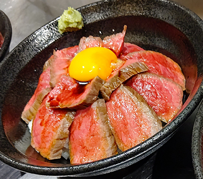 熊本 赤牛ローストビーフ丼