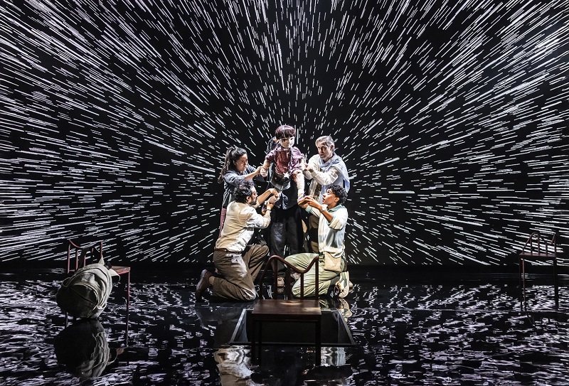 『Our Cosmic Dust』 　　　　　　　(C)Pamela Raith