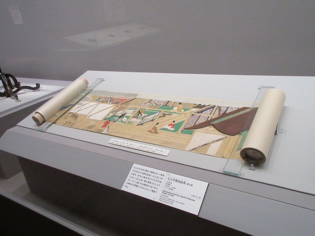 平安貴族の生活様式がきめ細かに描かれている「石山寺縁起絵巻」（サントリー美術館蔵）。なかには手箱も描かれている。