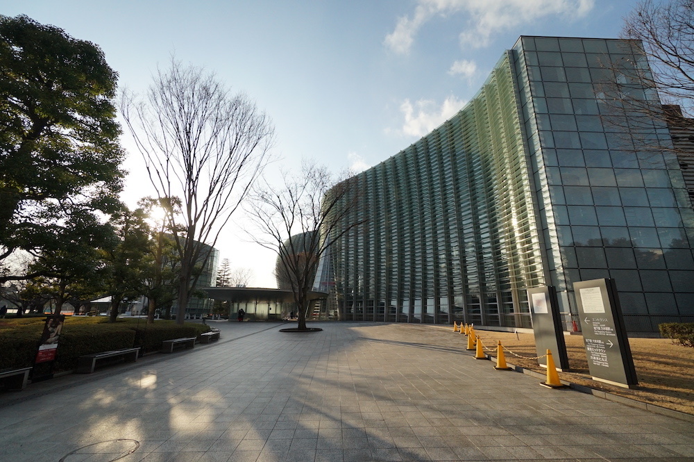 国立新美術館