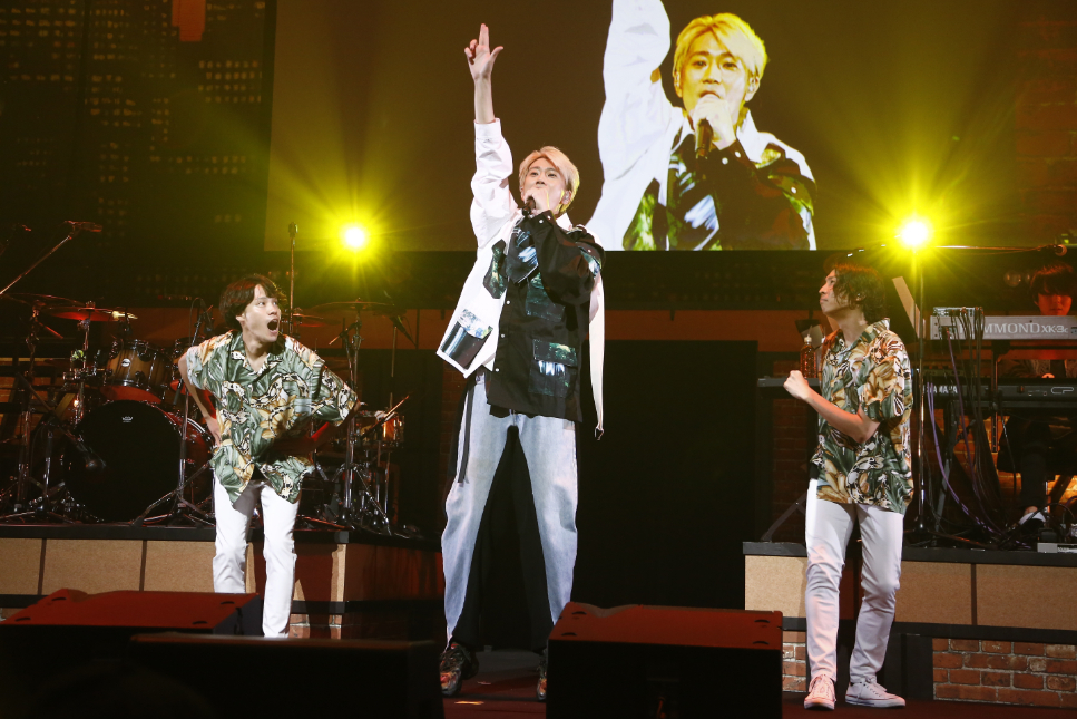 『Kiramune Presents Takuya Eguchi Live Tour 2022「朝まで呑みたい〜EGUCHI屋〜」』9月11日(日)公演　 撮影＝花井透