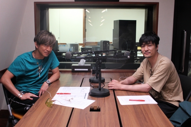 左から、木村拓哉、森山直太朗