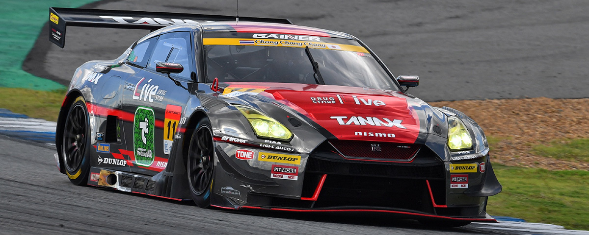 GT300クラスで優勝した「GAINER（GAINER TANAX GT-R）」。2位と8ポイント差も次戦のウェイトハンデは74キロ。混戦模様は続きそうだ