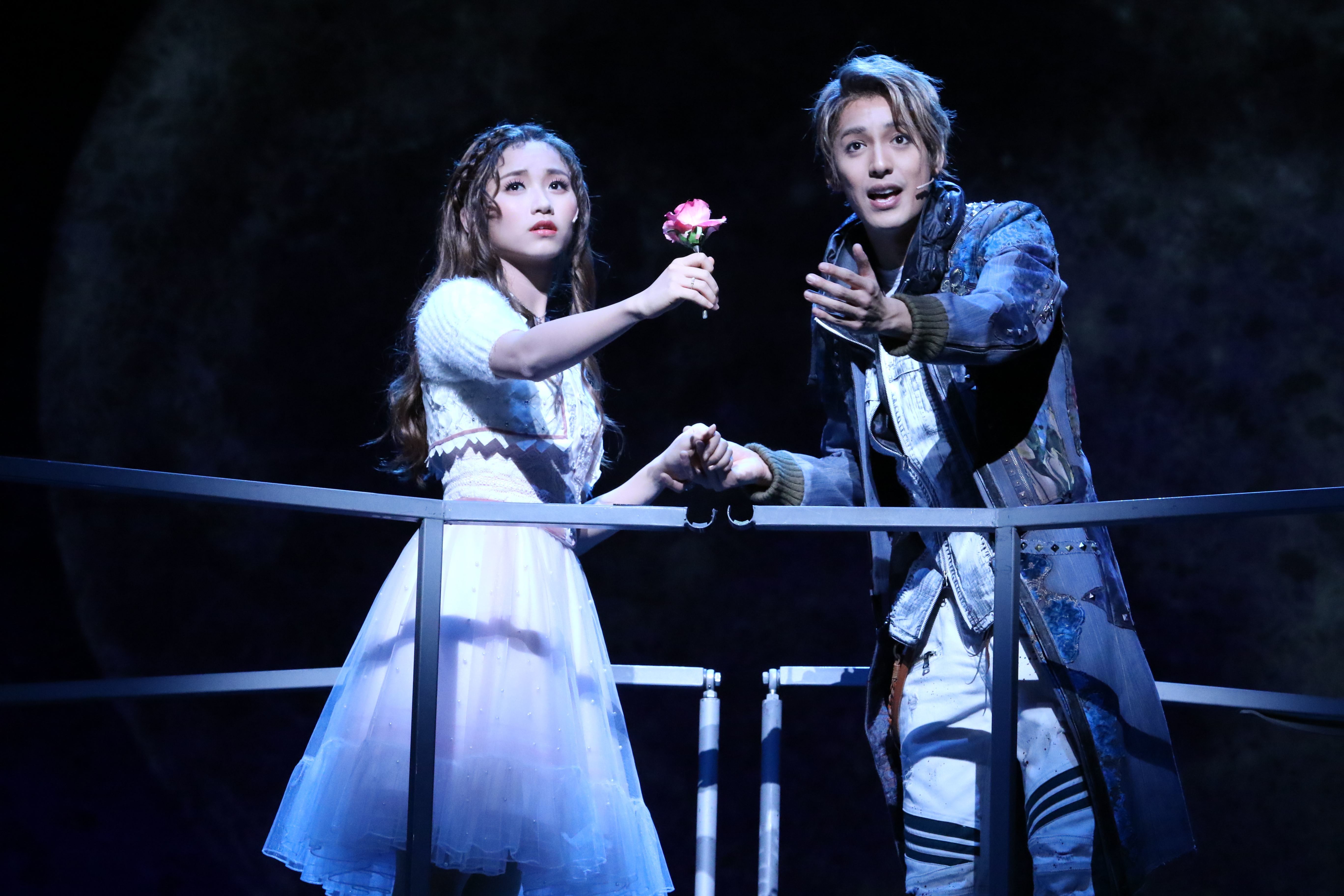 左)木下晴香 右)大野拓朗 2017年公演より 撮影：田中亜紀