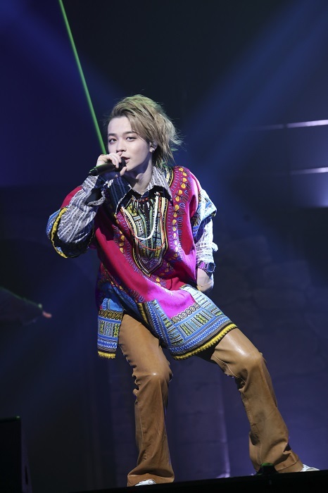(C)Asobimo, Inc.　(C)YOSHITAKA AMANO (C)LDH JAPAN