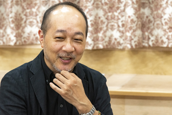 小田島恒志