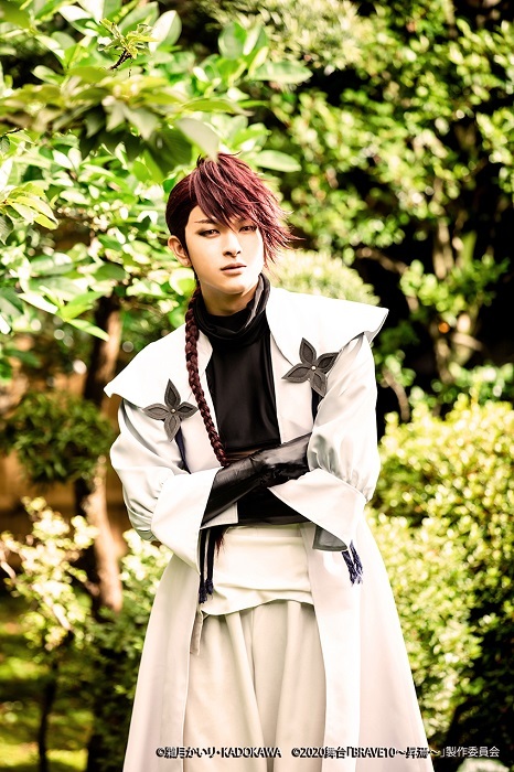 服部半蔵役：遊馬晃祐 （C）霜⽉かいり・KADOKAWA （C）2020 舞台「BRAVE10〜昇焉〜」製作委員会