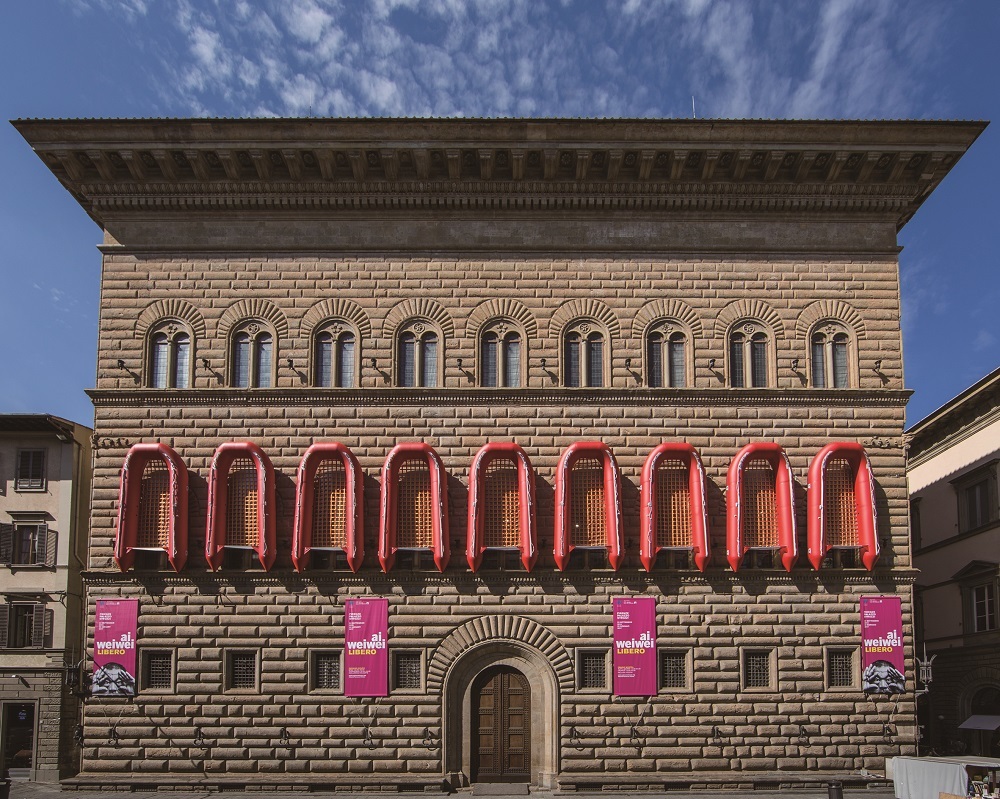 アイ・ウェイウェイ（艾未未）《Reframe》2016 Exhibition view at Palazzo Strozzi, Photo: Alessandro Moggi ©Ai Weiwei Studio