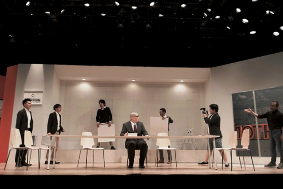 前回公演『CREATIVE DIRECTOR』 ［写真：Toru Imanishi］
