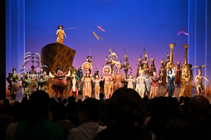ディズニーミュージカル『ライオンキング』日本上演24周年カーテンコールの様子