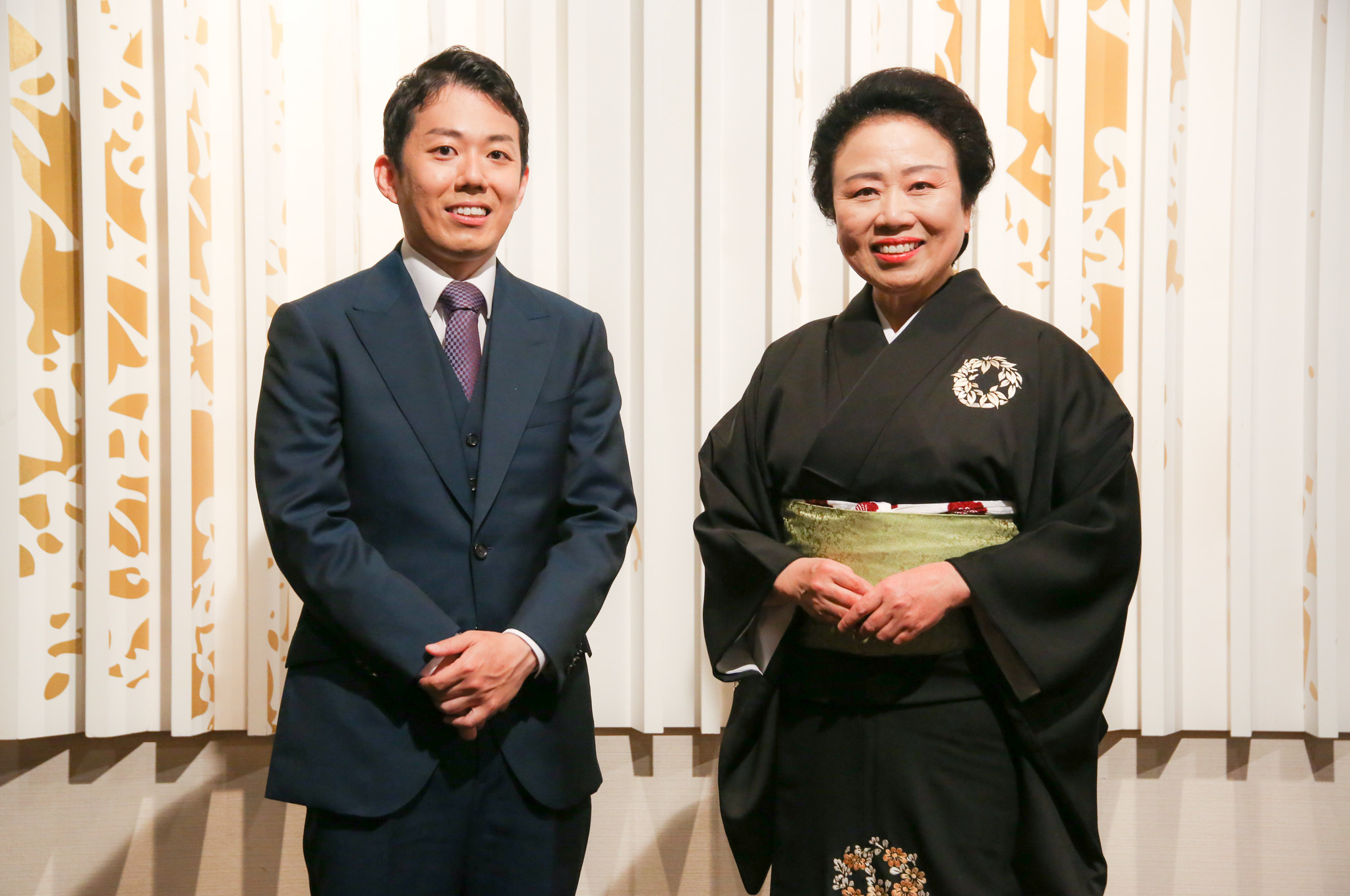 藤山直美（右）と藤山扇治郎