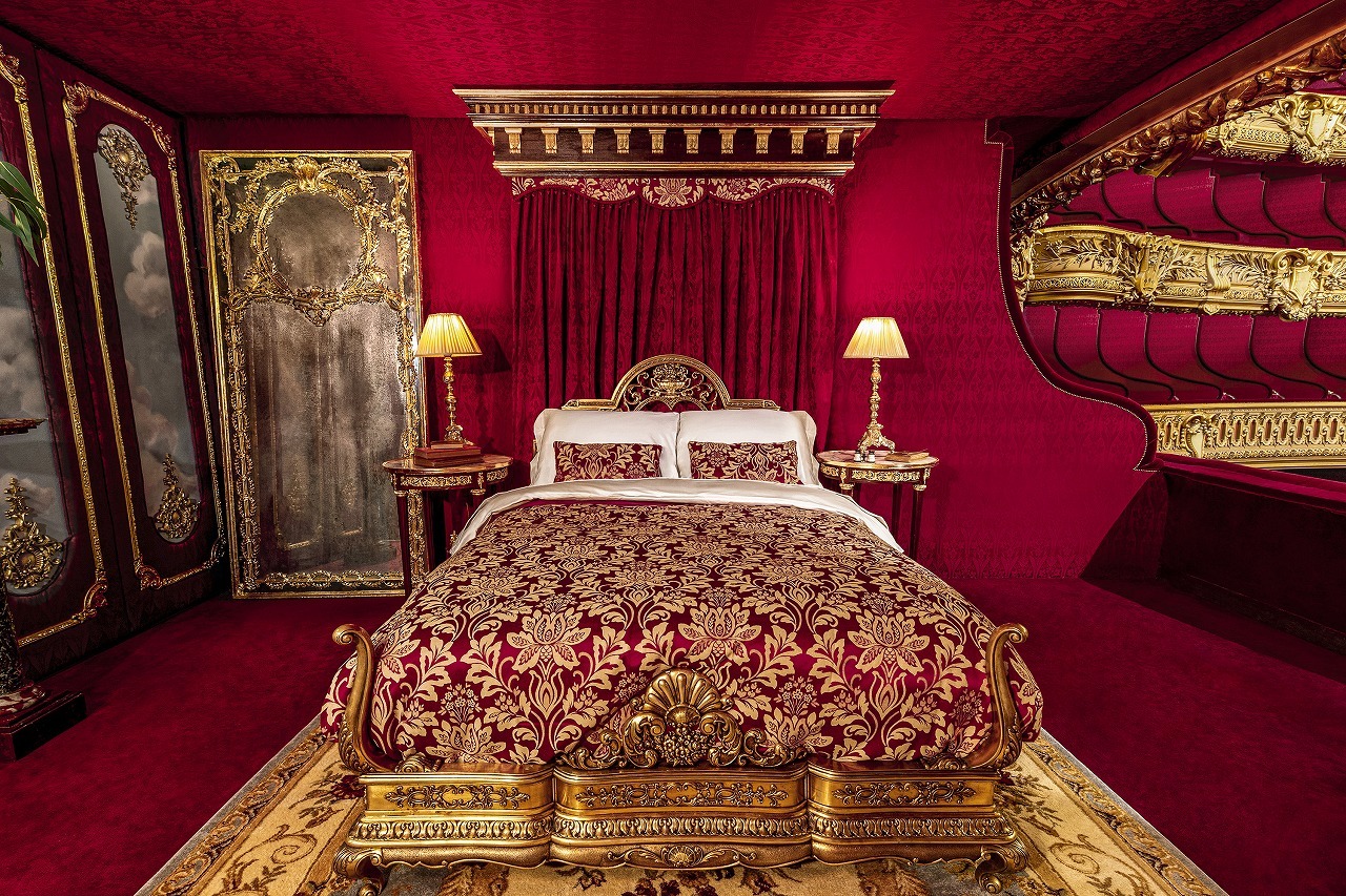 Opera Airbnb - Bedroom -  　　　Credit Thibaut Chapotot