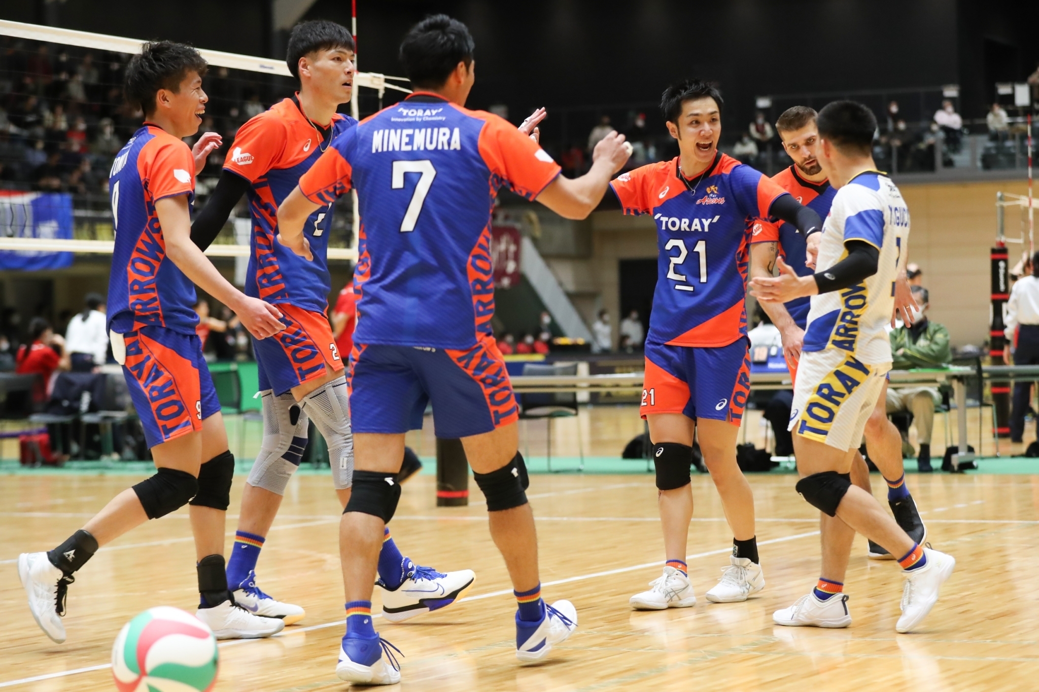 東レアローズ（男子） (c)JVA