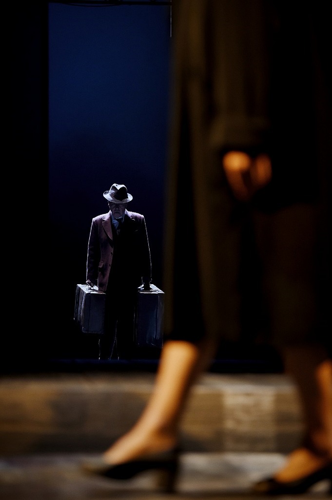 KAAT 神奈川芸術劇場プロデュース『セールスマンの死』（2018年上演）  撮影：細野晋司