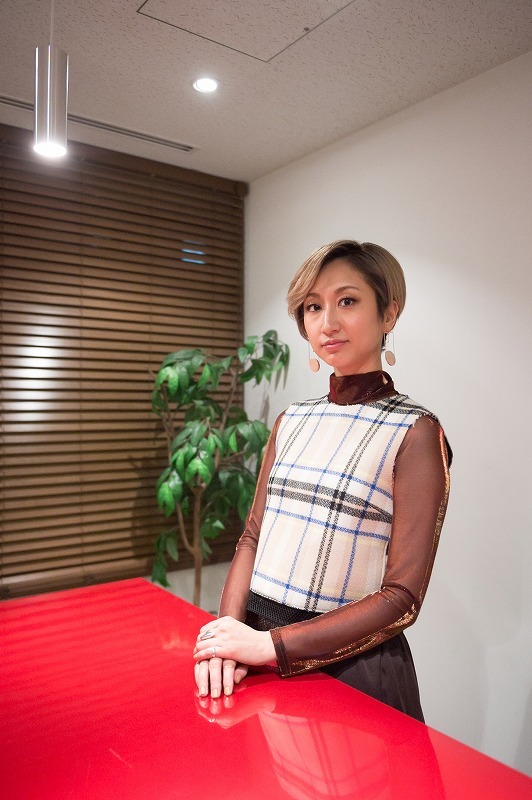 Ms.OOJA 撮影＝鈴木恵