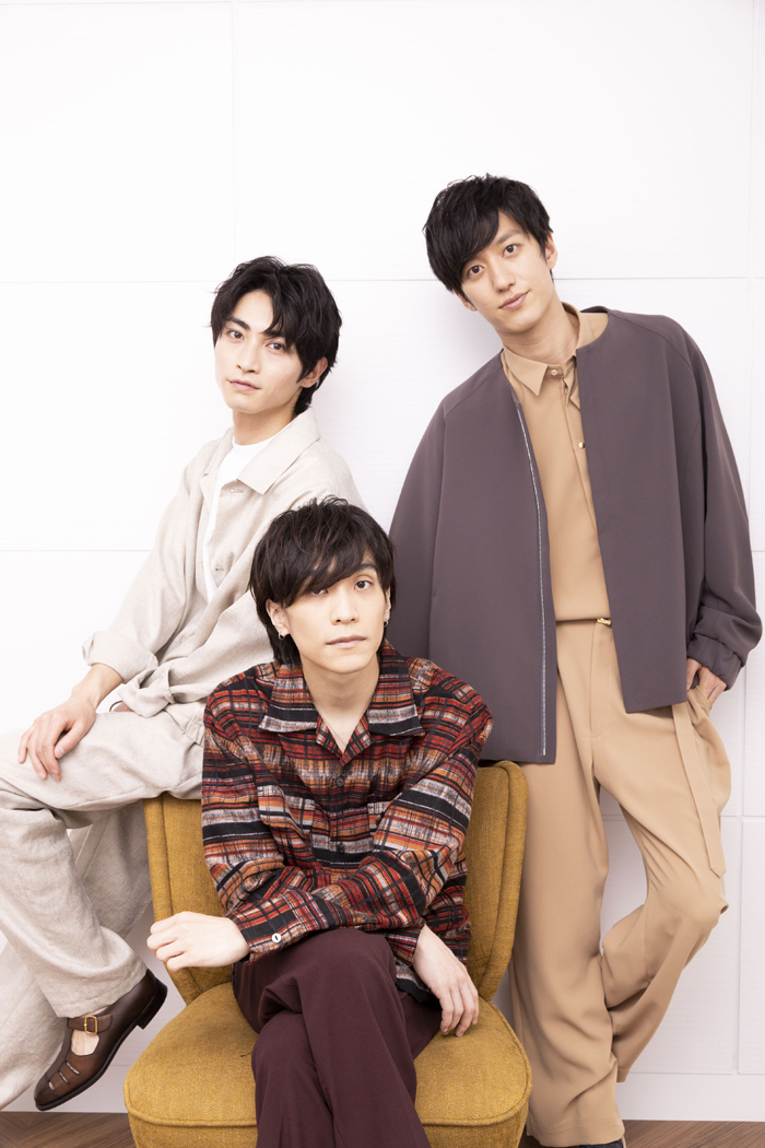（左から）木村達成、平間壮一、水田航生