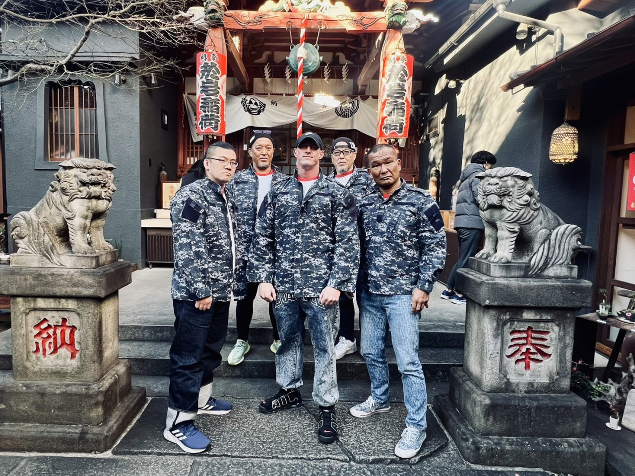 初詣でREALZERO1旗揚げ興行の成功を祈念したメンバー