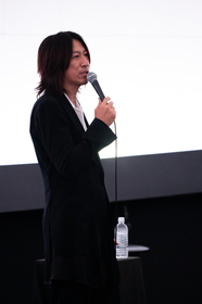 TAKURO（GLAY） サプライズゲストの大泉洋と歯医者にまつわる爆笑トーク、福士蒼汰に悩み相談する場面も　新作発売記念プラネタリウム＆トークショーをレポート