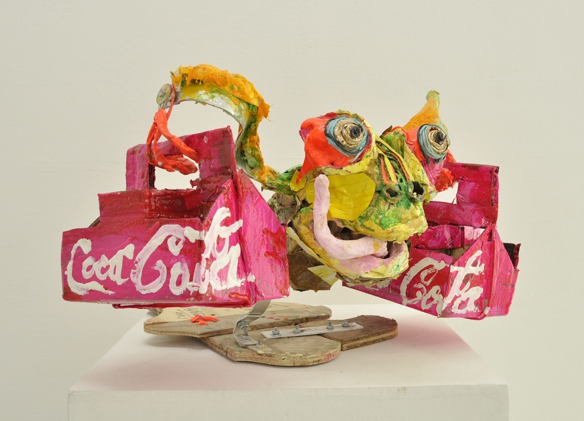 Ushio Shinohara《Coca Cola Delivery Frog》 Cardboard, wire, wood and plastic 2014 Courtesy of Tokyo Gallery+BTAP