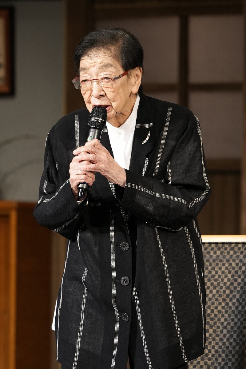石井ふく子 