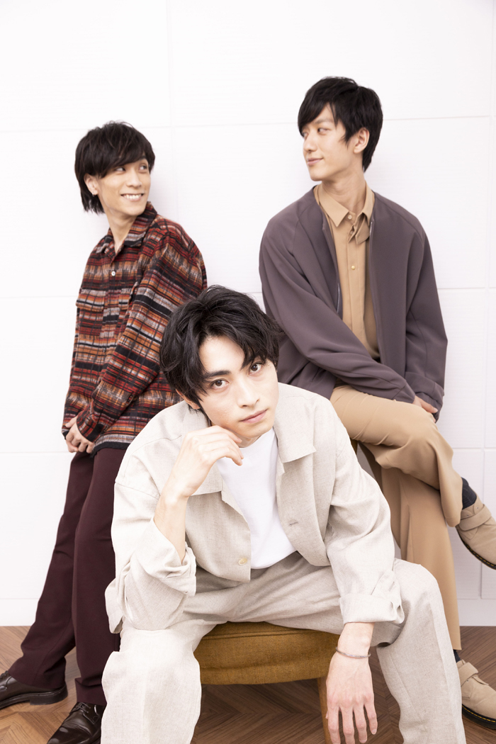 （左から）平間壮一、木村達成、水田航生