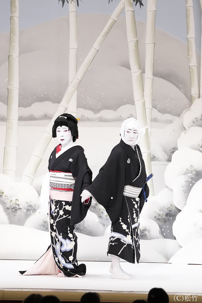 昼の部『新口村』（左より）傾城梅川=中村雀右衛門、亀屋忠兵衛=中村扇雀